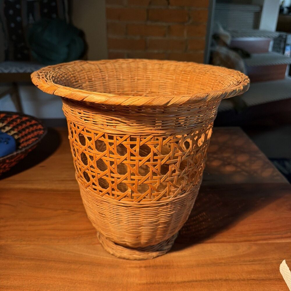 Vintage Boho Natural Wicker Rattan Waste Basket Trash Can Planter 11x10.5”
